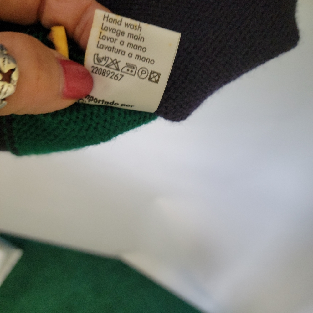 Vintage Giesswein Embroidered Austrian Sweater. - Picture 9 of 10
